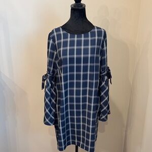 ECI New York Navy Plaid Dress with Bell  Sleeves and pockets sz 10
